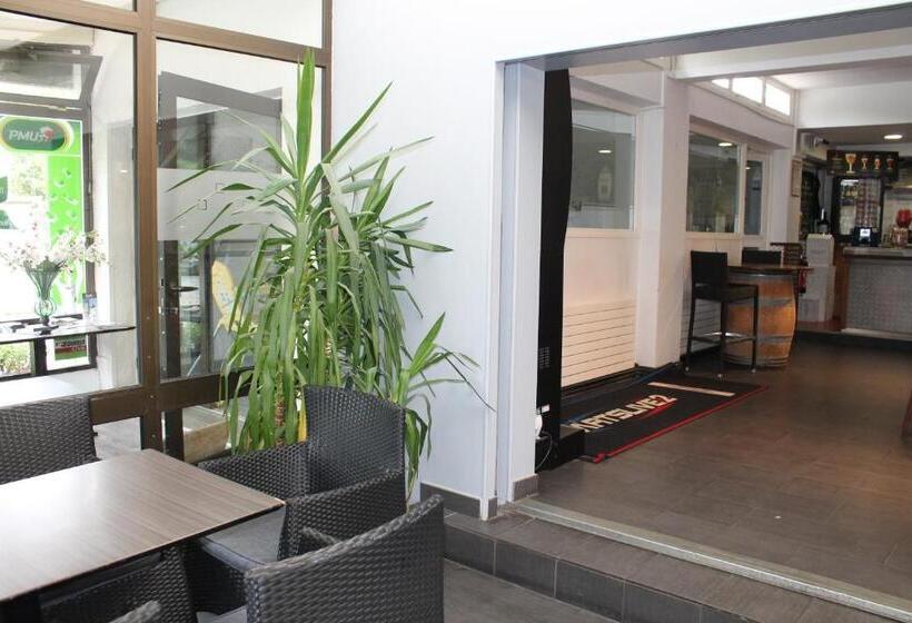 ホテル La Hourquie Café