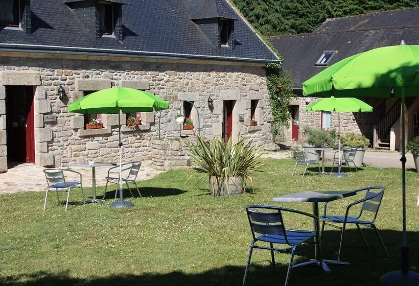 Aamiaismajoitus (B&B) Domaine De Lesvaniel