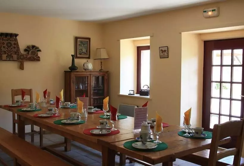 Aamiaismajoitus (B&B) Domaine De Lesvaniel