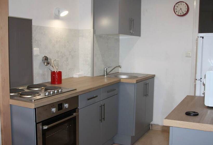 مبيت وإفطار Domaine De Lesvaniel