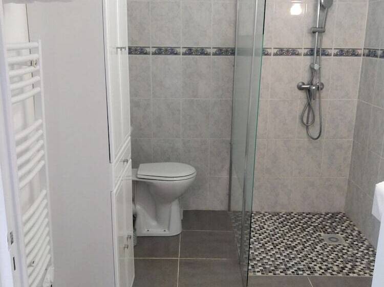 مبيت وإفطار Domaine De Lesvaniel