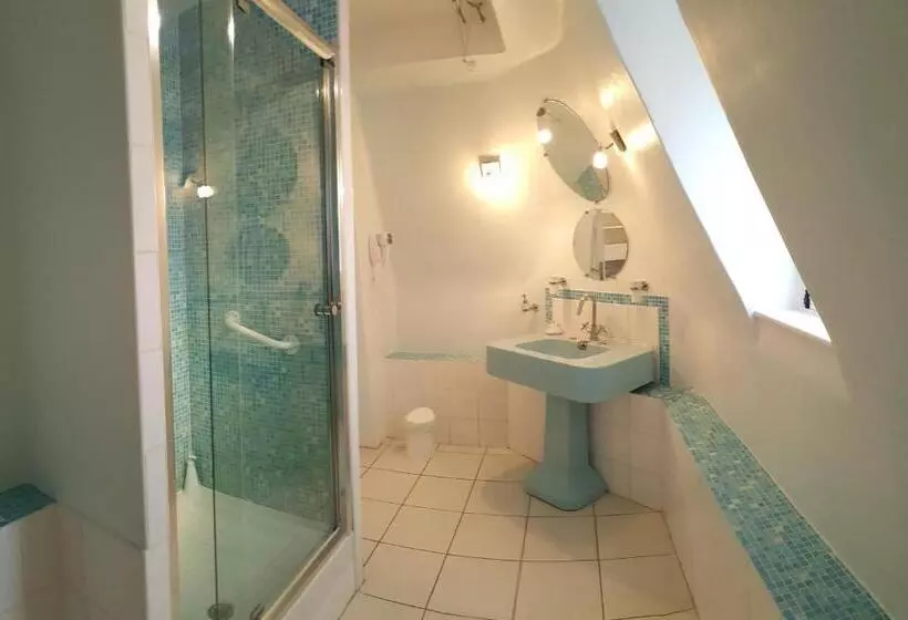 تختخواب و صبحانه Le Castel Guesthouse
