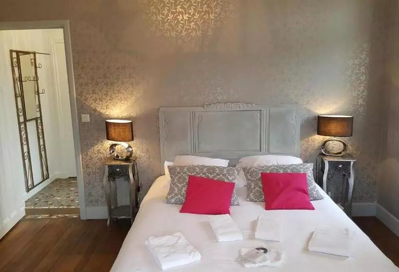 تختخواب و صبحانه Le Castel Guesthouse