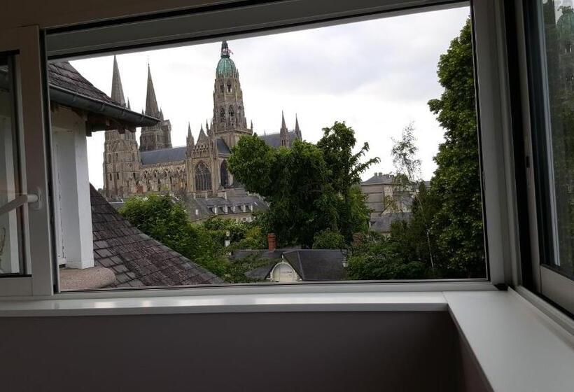 Bed and Breakfast Le Castel Guesthouse