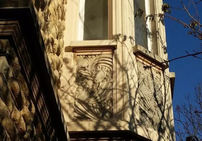 تختخواب و صبحانه Le Castel Guesthouse