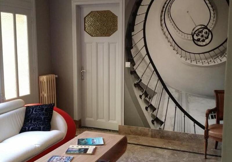 Bed and Breakfast Le Castel Guesthouse