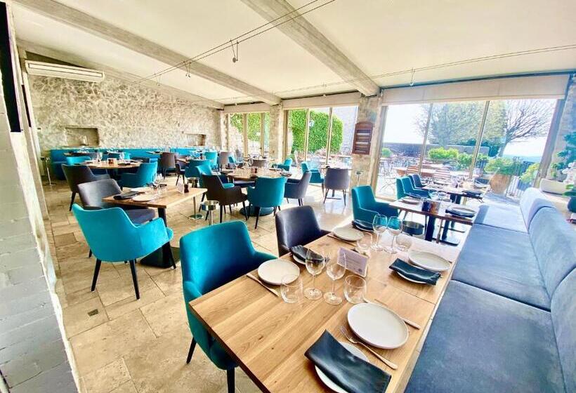 ホテル Auberge Du Vieux Château