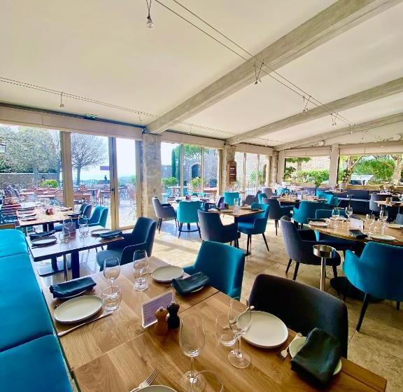 ホテル Auberge Du Vieux Château