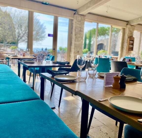 ホテル Auberge Du Vieux Château