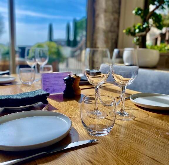 ホテル Auberge Du Vieux Château