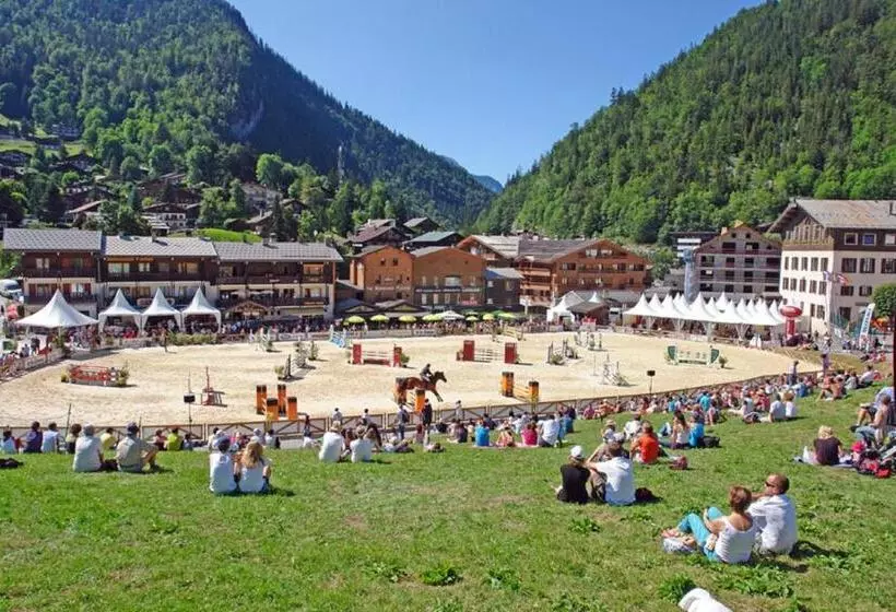 هتل Chalet Hôtel Du Borderan