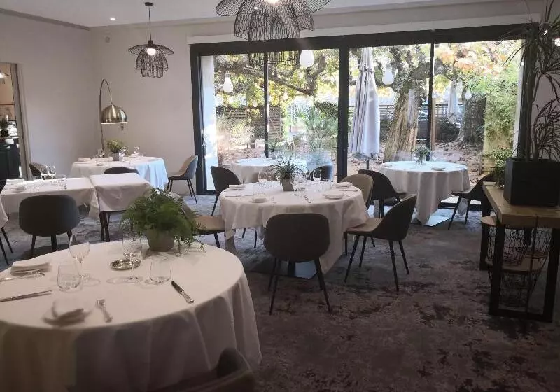 Hotelli Logis Hôtel   Restaurant Maison Claude Darroze