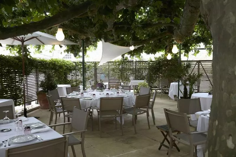 Hotelli Logis Hôtel   Restaurant Maison Claude Darroze