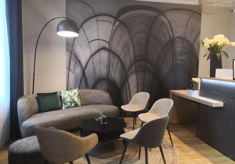 Отель Logis Hôtel   Restaurant Maison Claude Darroze