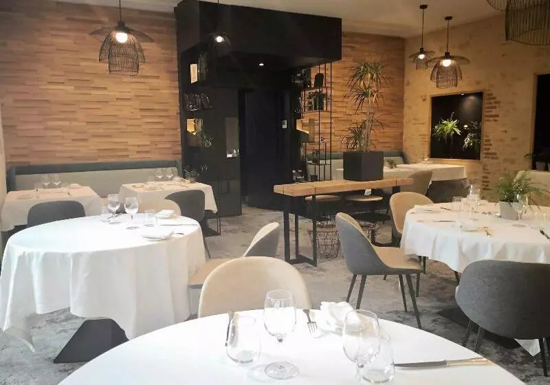Hotelli Logis Hôtel   Restaurant Maison Claude Darroze