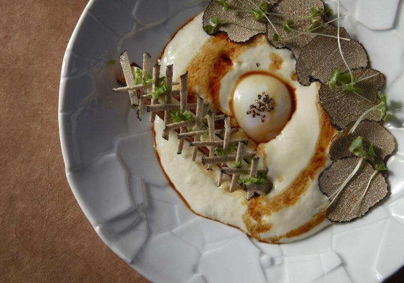 Отель Logis Hôtel   Restaurant Maison Claude Darroze