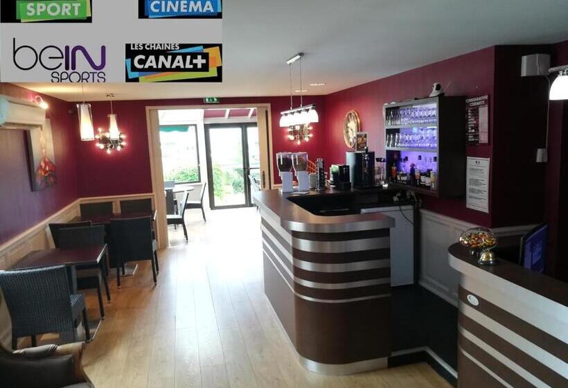 בית מלון כפרי Contact Hôtel Du Relais Thouars