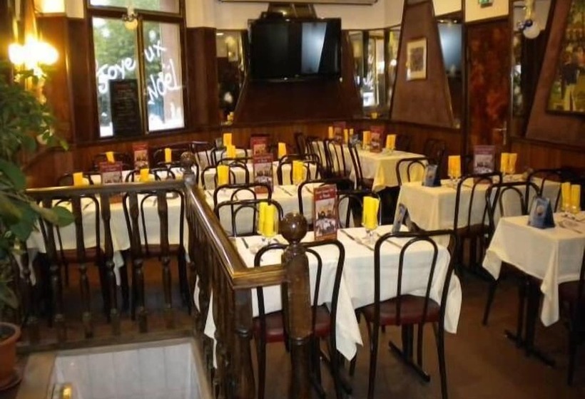 Отель De La Place