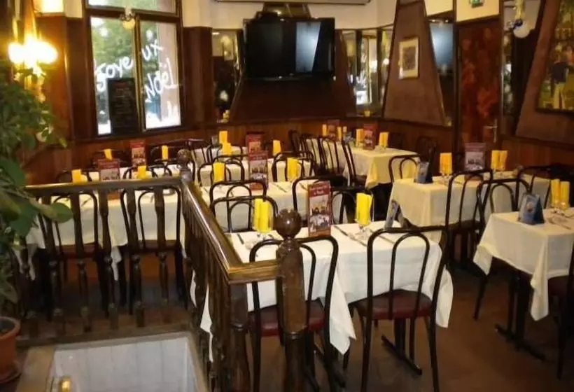 هتل De La Place