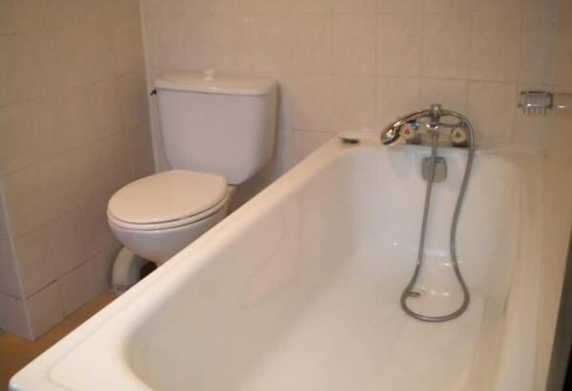 Отель De La Place