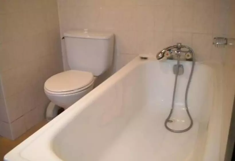 هتل De La Place