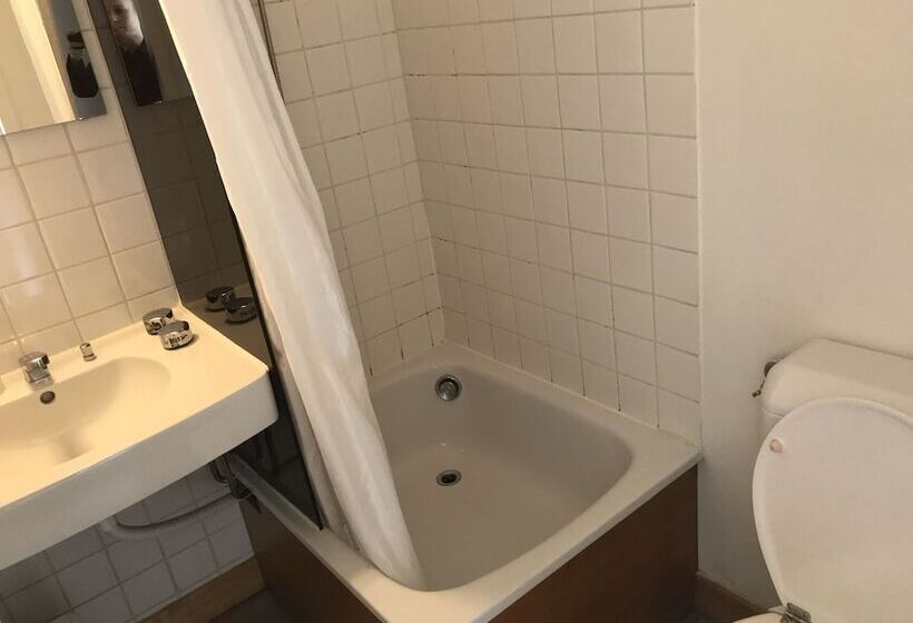 בית מלון כפרי Des Lacs