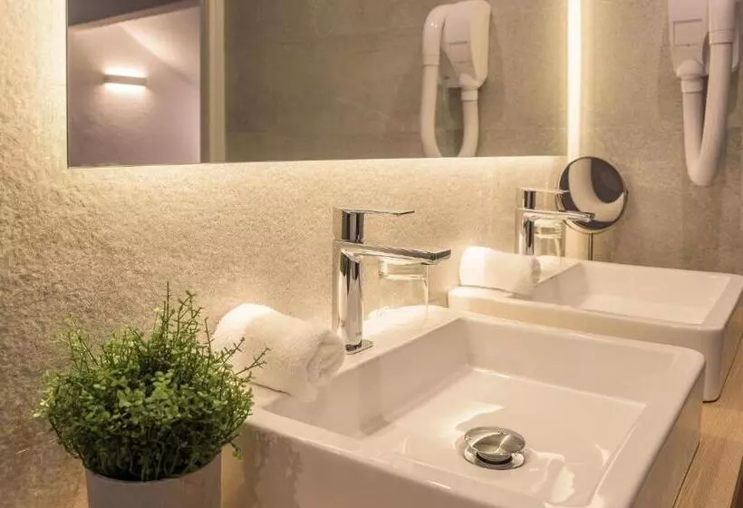 هتل Fasthôtel Biarritz Bidart Côte Basque   Un Hôtel Fh Collection