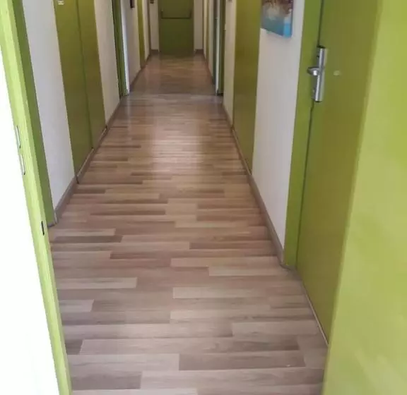 هتل Green Hôtels Orléans Nord Saran