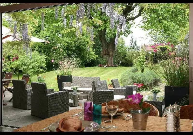 هتل Hôtel Beatus
