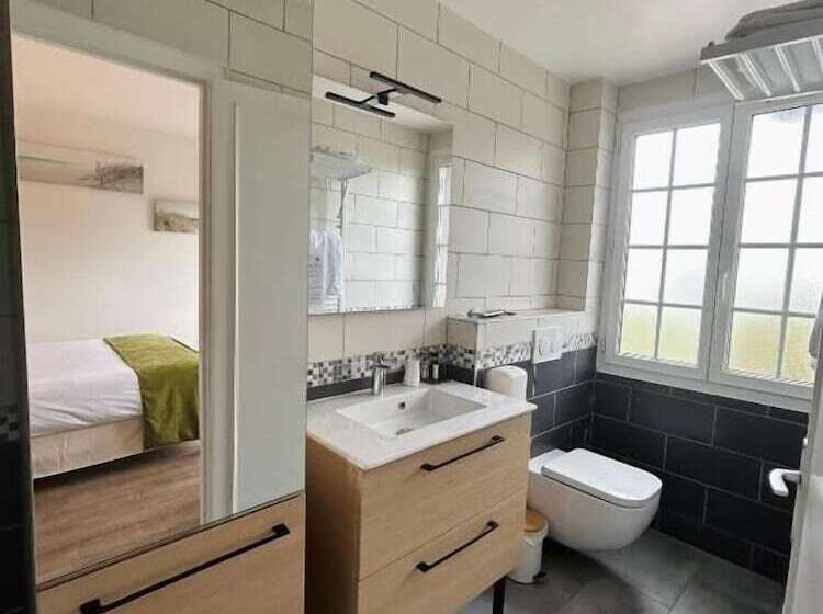 Отель Hôtel De La Mer Deauville Blonville Boutique Hôtel De Charme Vue Mer Ou Campagne Accès Direct