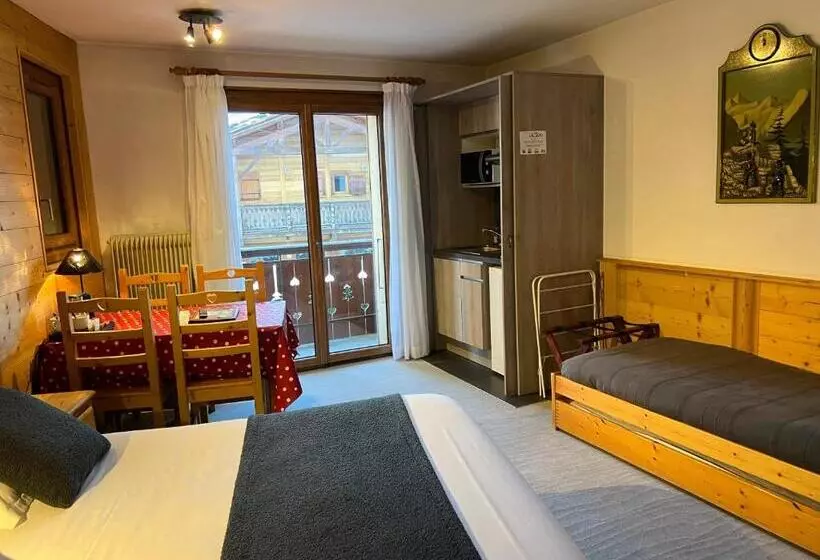 هتل Hôtel Igloo