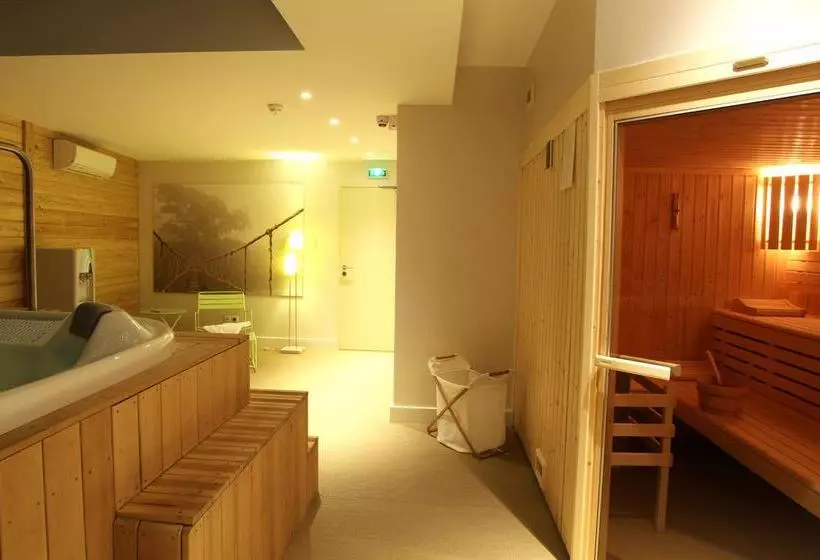 ホテル Hôtel Le Griffon D'or
