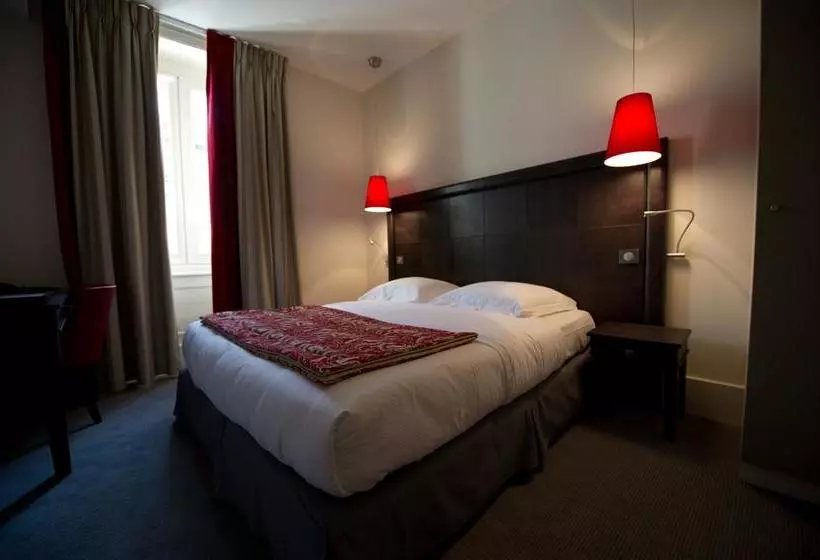 ホテル Hôtel Le Griffon D'or