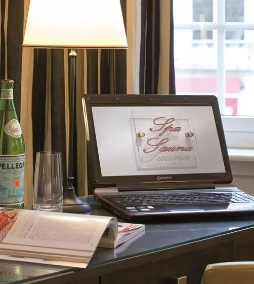 ホテル Hôtel Le Griffon D'or