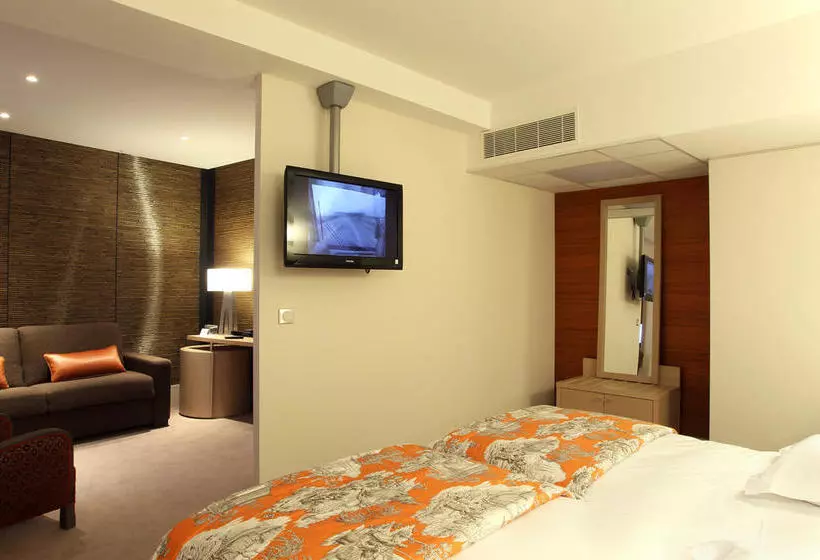 ホテル Hôtel Le Griffon D'or