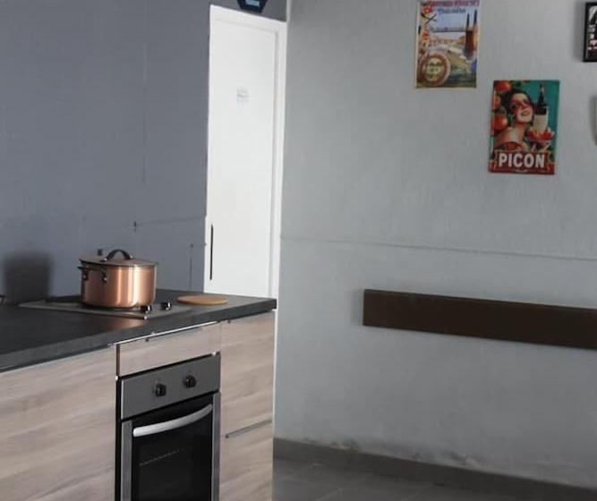 Отель Hôtel Le Luxembourg