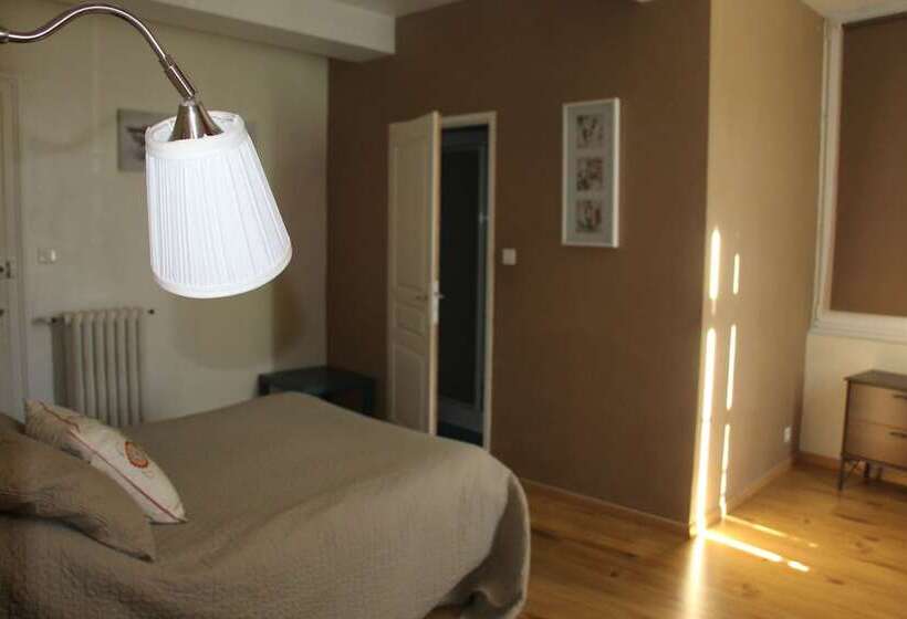 Отель Hôtel Le Luxembourg