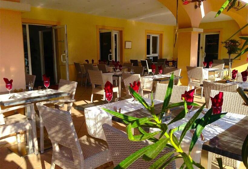 호텔 Hôtel Restaurant L  Empereur