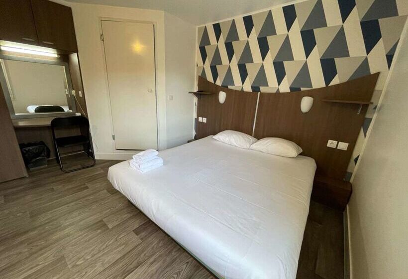 فندق Kyriad Direct Val De Reuil