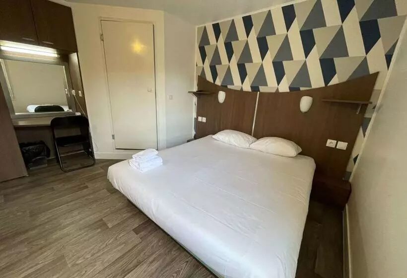 Hotelli Kyriad Direct Val De Reuil