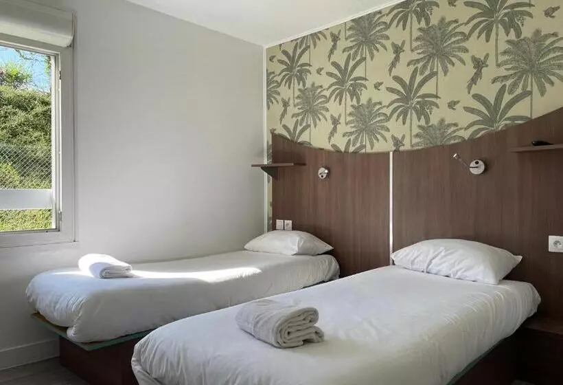 Hotelli Kyriad Direct Val De Reuil