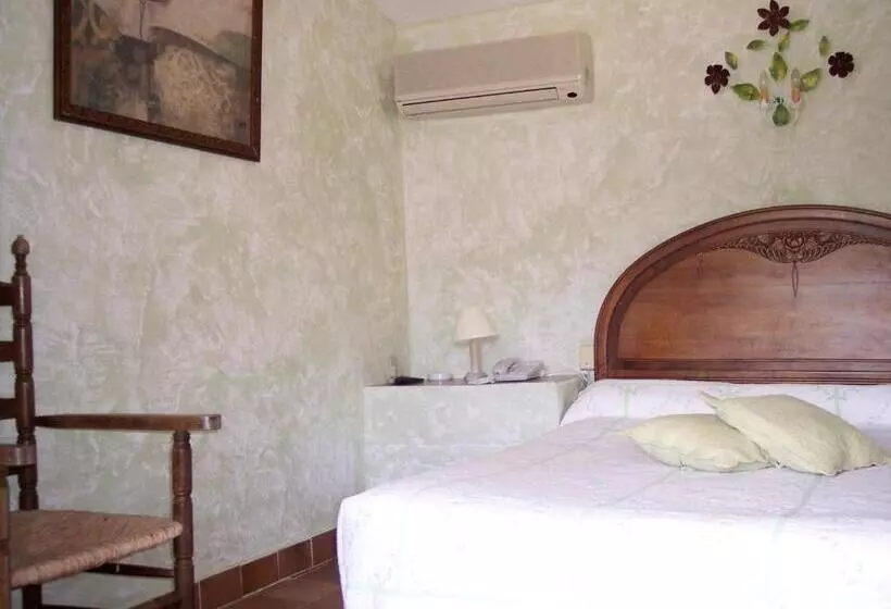 هتل Hôtel La Pierrerie