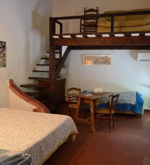 هتل Hôtel La Pierrerie