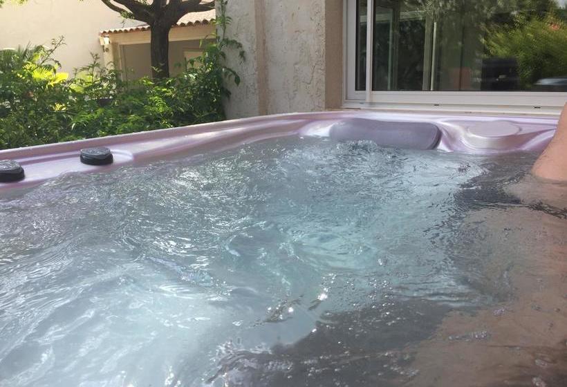 ホテル Le Petit Mas De Marie