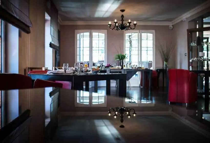 هتل Maison Decoret   Relais & Châteaux