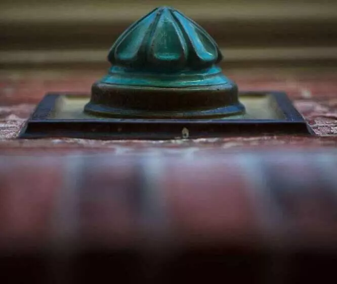هتل Maison Decoret   Relais & Châteaux