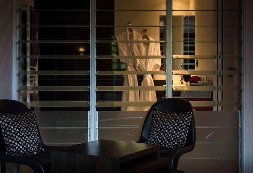 فندق Maison Decoret   Relais & Châteaux