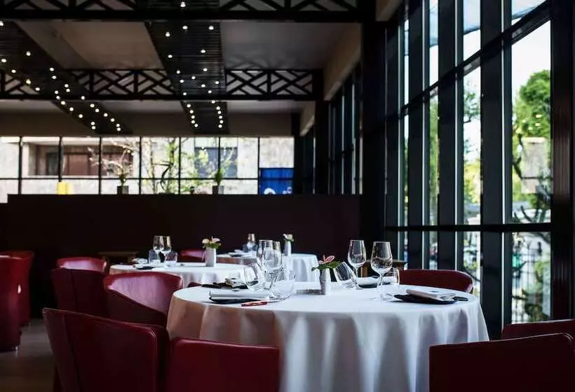 هتل Maison Decoret   Relais & Châteaux