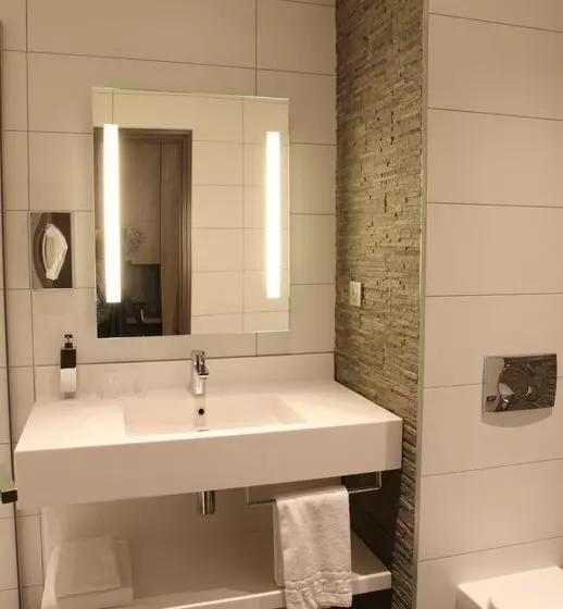 هتل Relais Saint Jacques Chateauroux