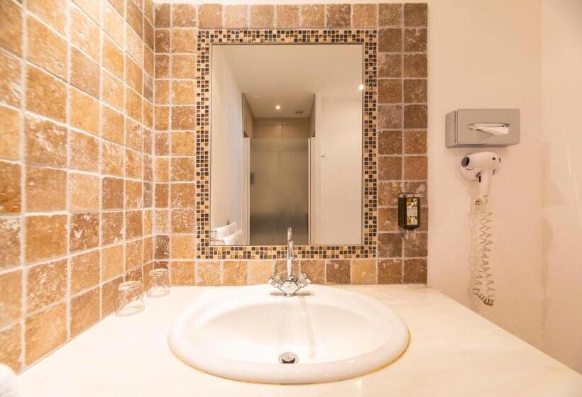 בית מלון כפרי Shegara